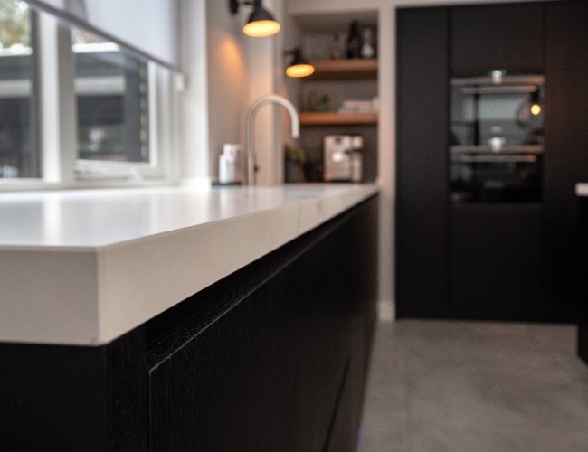 Detail kookeiland Neolith Estatuario - Van Houts